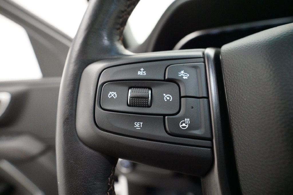Used 2023 GMC Yukon XL AT4 AWD/4WD image 18
