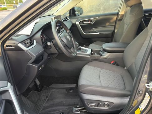 Certified 2025 Toyota RAV4 XLE AWD/4WD image 10