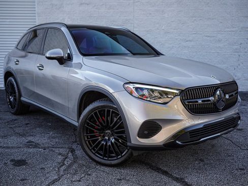 Used 2023 Mercedes-Benz GLC 300 4MATIC image 8