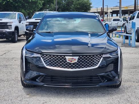Used 2026 Cadillac CT4 Premium Luxury RWD image 2