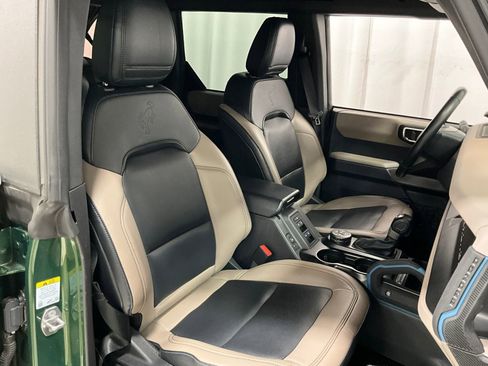 Used 2023 Ford Bronco Wildtrak AWD/4WD image 9