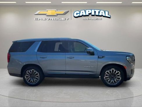 Used 2023 GMC Yukon Denali Ultimate AWD/4WD image 6