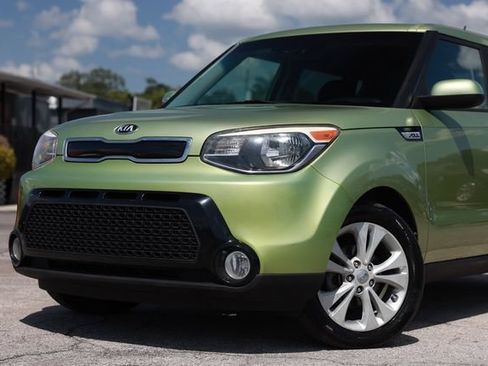 Used 2016 Kia Soul + FWD image 28