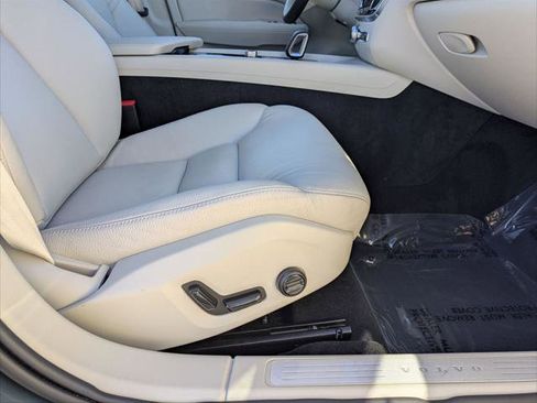 Used 2024 Volvo V60 B5 Cross Country Plus w/ Protection Package Premier image 26