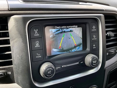 Used 2018 RAM 2500 Tradesman w/ Chrome Appearance Group image 33