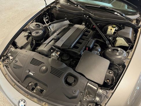 Used 2005 BMW Z4 2.5i RWD image 21