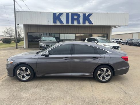 Used 2019 Honda Accord EX image 2