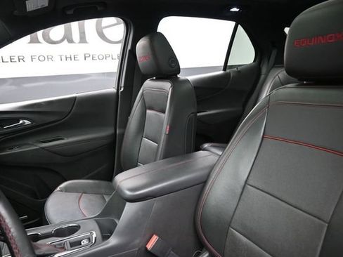 Used 2023 Chevrolet Equinox RS w/ RS Leather Package FWD image 17