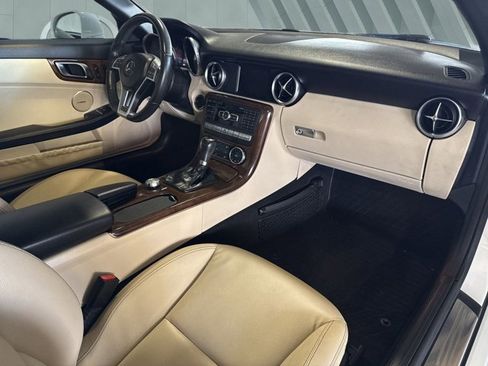 Used 2015 Mercedes-Benz SLK 250 image 26