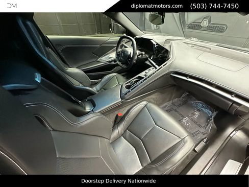 Used 2022 Chevrolet Corvette Stingray Coupe w/ Z51 Performance Package image 19