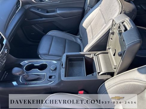 Used 2023 Chevrolet Traverse Premier image 19