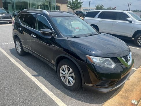 Used 2015 Nissan Rogue SV FWD image 3
