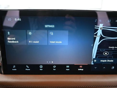 Used 2023 Lincoln Nautilus Reserve w/ Cargo Utility Package AWD/4WD image 16