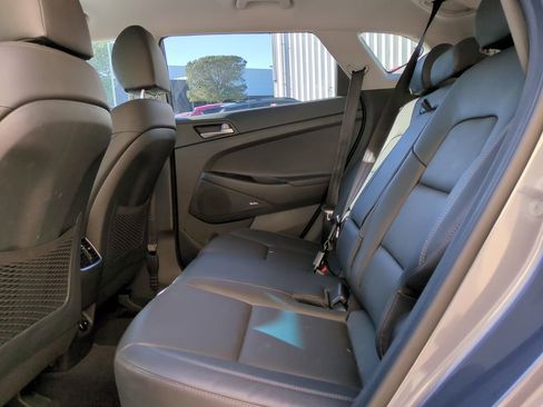 Used 2021 Hyundai Tucson Limited image 14