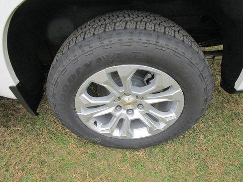 New 2026 Chevrolet Silverado 1500 LTZ image 18