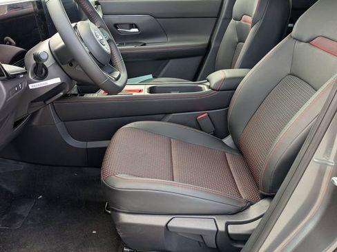 New 2026 Nissan Kicks SR FWD image 13