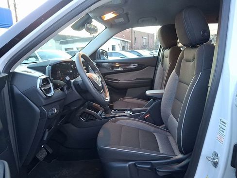 Used 2024 Chevrolet TrailBlazer LS w/ LS Convenience Package image 13