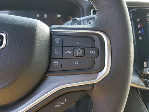 New 2026 Jeep Grand Wagoneer 4WD w/ Premium Group I image 28