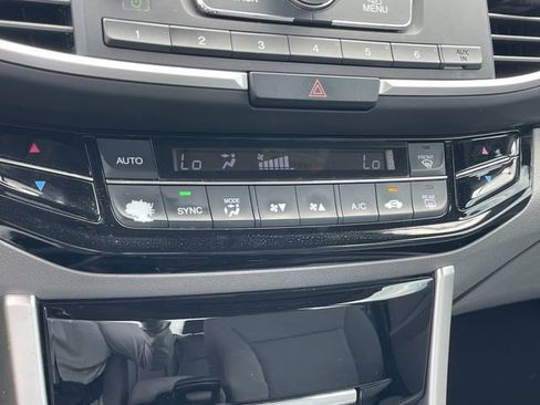 Used 2016 Honda Accord LX image 19