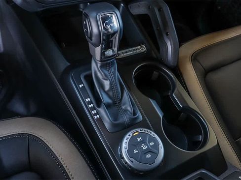 New 2025 Ford Bronco Big Bend w/ Black Diamond Package image 20