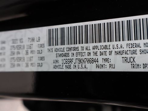 Used 2019 RAM 1500 Laramie image 37