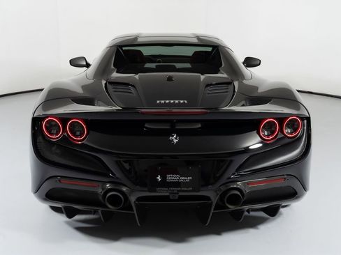 Used 2023 Ferrari F8 Tributo RWD image 15
