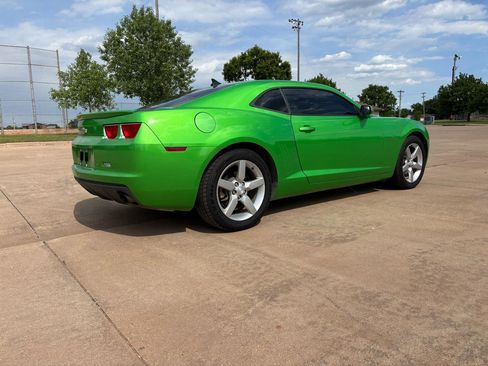 Used 2010 Chevrolet Camaro LT RWD image 25
