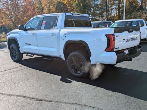 New 2026 Toyota Tundra SR5 AWD/4WD image 6