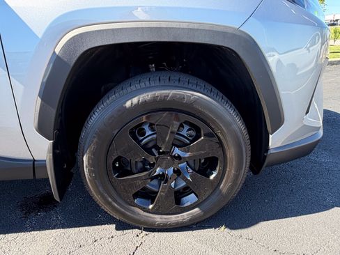 Certified 2023 Toyota RAV4 LE AWD/4WD image 10