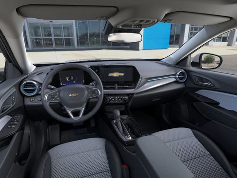 New 2026 Chevrolet Trax LT w/ Sunroof Package image 18