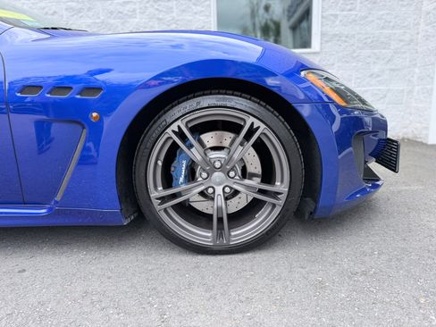 Used 2015 Maserati GranTurismo Sport RWD image 42