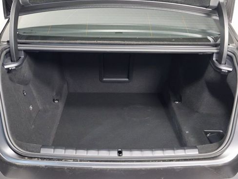 New 2026 BMW 750e xDrive w/ Executive Package image 8