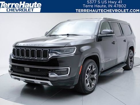 Used 2024 Jeep Wagoneer L Series III w/ Flexible Seating Group AWD/4WD image 1