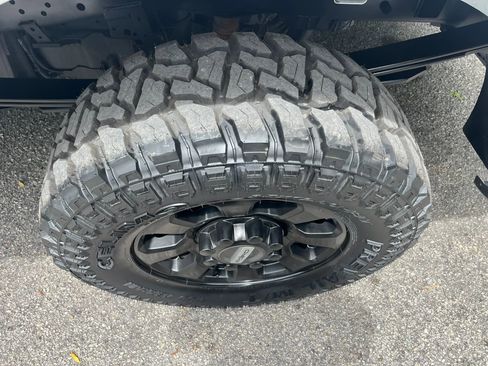 Used 2023 Ford F250 XLT w/ FX4 Off-Road Package AWD/4WD image 6