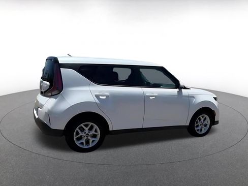 Used 2025 Kia Soul LX w/ LX Technology Package FWD image 15