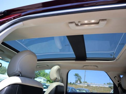 Used 2017 Ford Edge Titanium w/ Equipment Group 301A FWD image 34