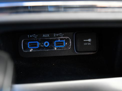 Used 2021 Jeep Grand Cherokee Laredo image 25