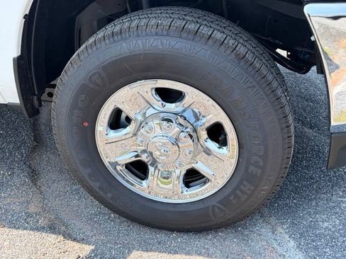 New 2026 RAM 2500 Tradesman w/ Chrome Appearance Group AWD/4WD image 13