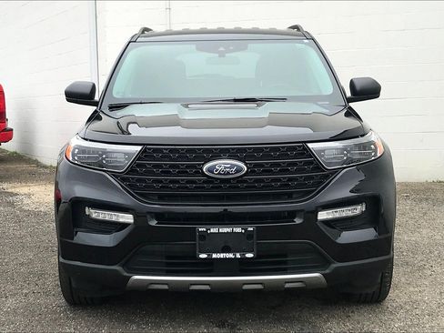 Used 2021 Ford Explorer XLT AWD/4WD image 3