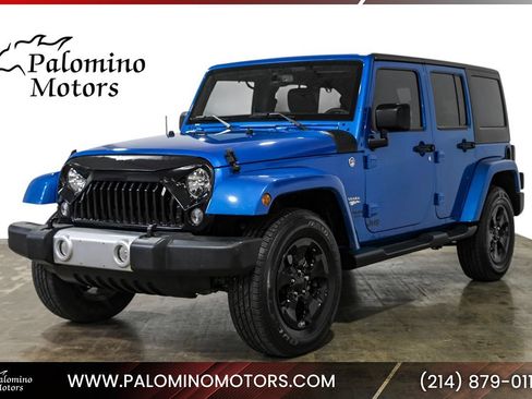 Used 2015 Jeep Wrangler Unlimited Sahara w/ Connectivity Group AWD/4WD image 1