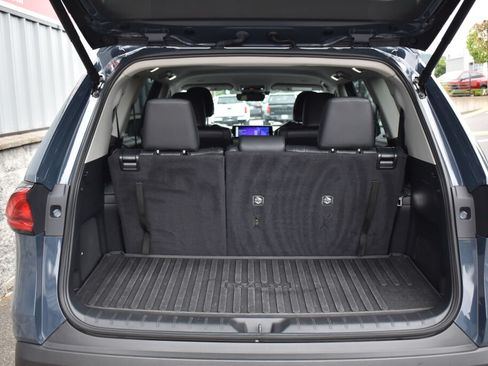 Used 2024 Toyota Grand Highlander AWD image 21