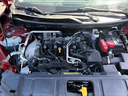 Used 2023 Nissan Rogue S AWD/4WD image 10