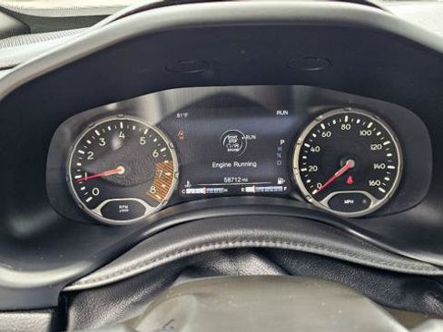 Used 2020 Jeep Renegade Altitude AWD/4WD image 17