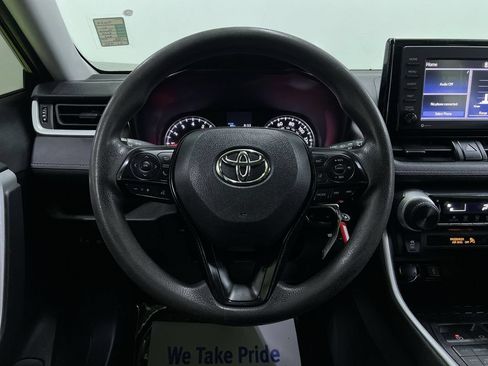 Used 2021 Toyota RAV4 LE AWD/4WD image 20