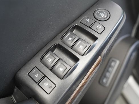 Used 2015 Chevrolet Tahoe LT RWD image 28