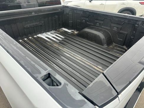 Used 2024 GMC Sierra 1500 AT4 w/ Technology Package AWD/4WD image 13