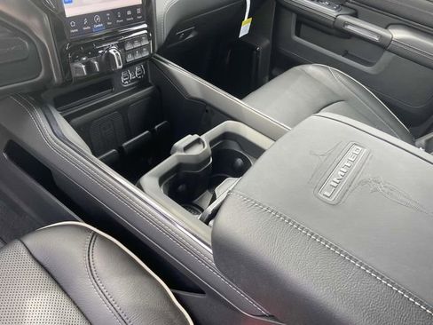 Used 2024 RAM 2500 Limited image 31