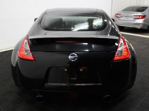 Used 2014 Nissan 370Z w/ Sport Package image 7