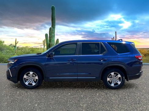 Used 2024 Honda Pilot EX-L image 3