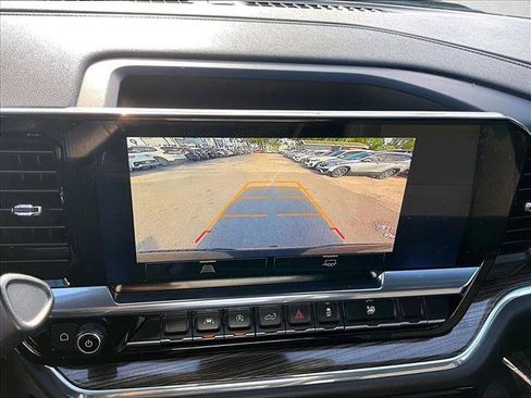 Used 2024 Chevrolet Silverado 1500 LT RWD image 22